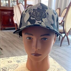 Men’s camouflage Tiger trucker cap🎉